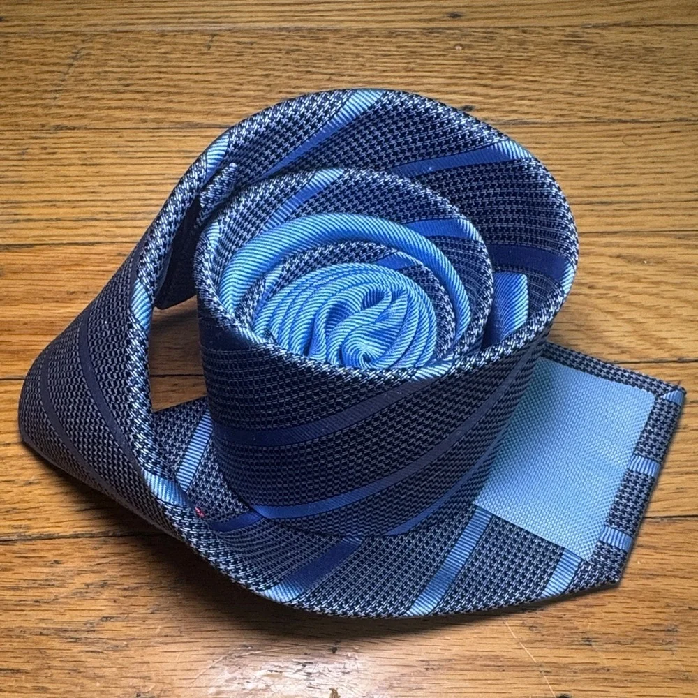 Tommy Hilfiger Blue Patterned Silk Tie
